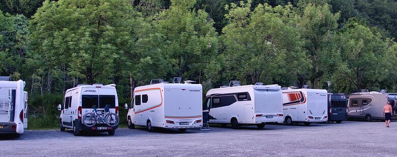 Praktyczne gadżety na kemping, które sprzedaje marka CarGO!