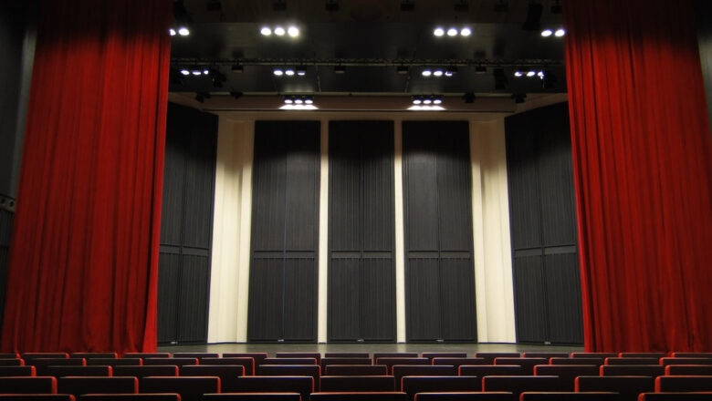 Teatralne kurtyny – dlaczego są tak ważne